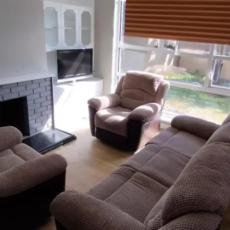 Nyaraló 4 Bedroom House Ennis
